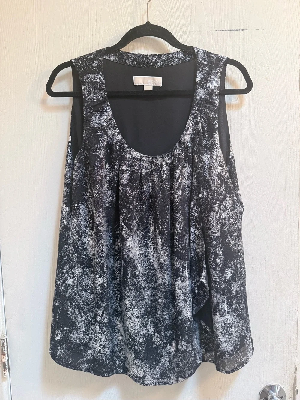 Black & Silver Patterned Sleeveless Tank Top by Michael Kors, Size L